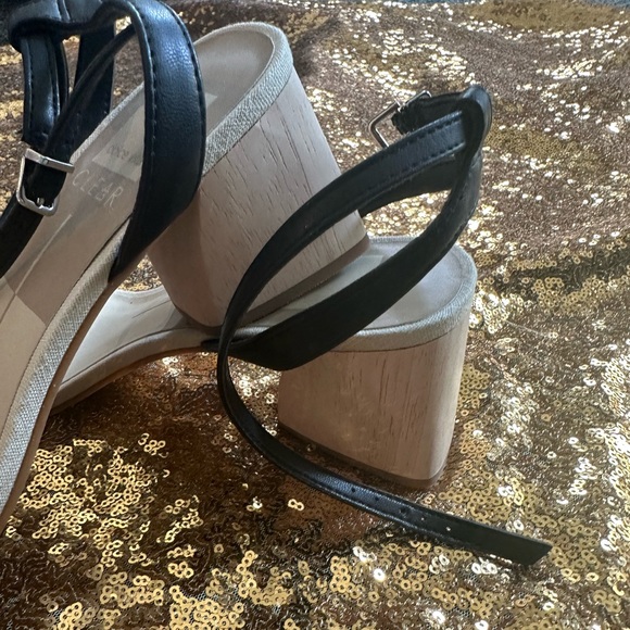 NWT. DOLCE VITA Maren Block Wood Heel Sandals - BLACK - Picture 4 of 16